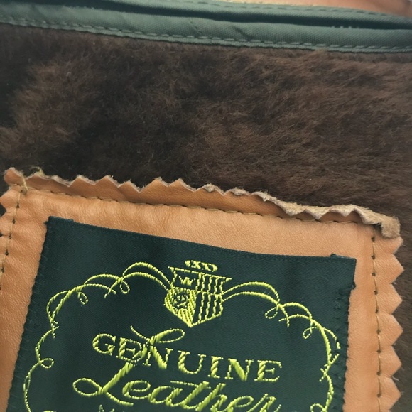 Vintage Classic Leather Jacket. Great Condition. - Picture 2 of 7